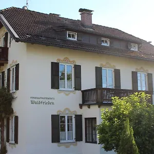 https://villa-waldfrieden-ferienwohnungen-und-haus.com-bavaria.com